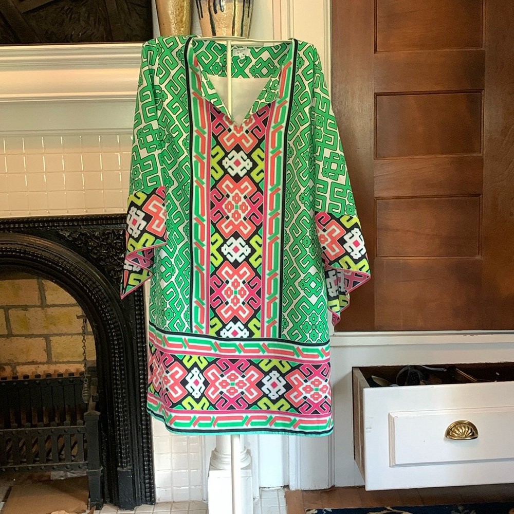 Crown & Ivy Kimono sleeve dress. Worn once. 109.50  retail‎